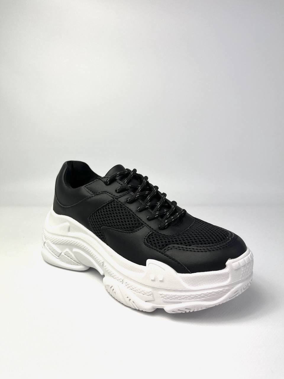 Even & Odd Sneakers