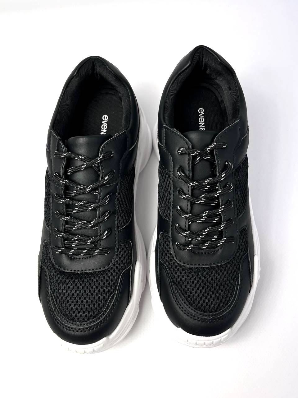 Even & Odd Sneakers