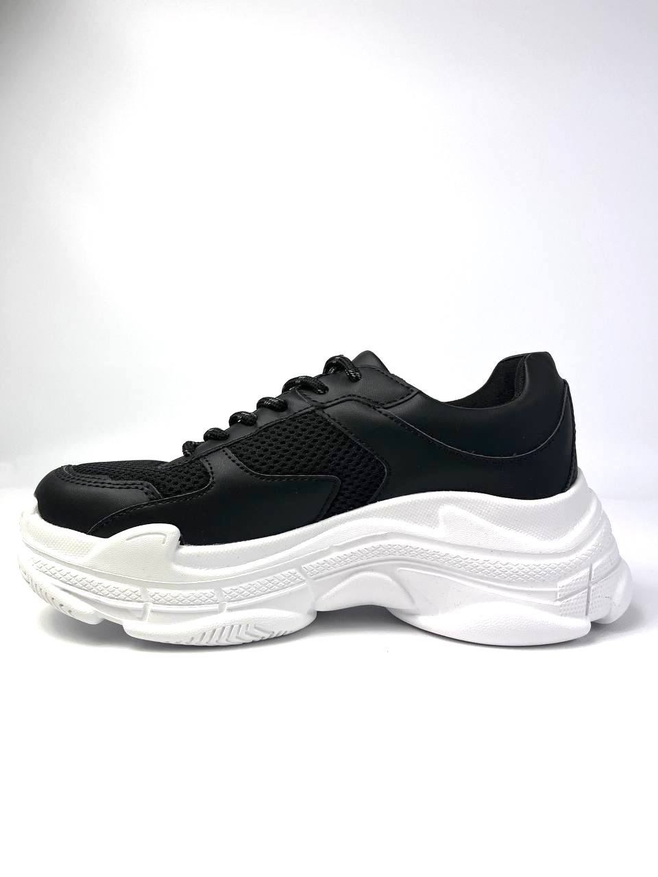 Even & Odd Sneakers