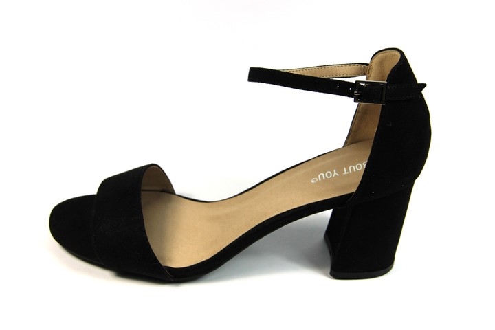 ABOUT YOU Sandals