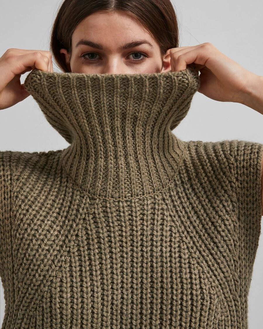 Knitted vest YASLIP